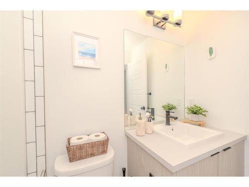 2426 210 Avenue Se, Calgary, AB - Indoor Photo Showing Bathroom