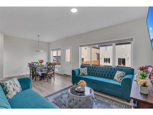 28 Savanna Link Ne, Calgary, AB - Indoor Photo Showing Living Room