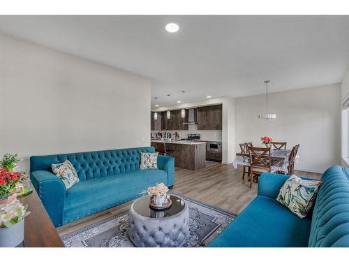 28 Savanna Link Ne, Calgary, AB - Indoor Photo Showing Living Room