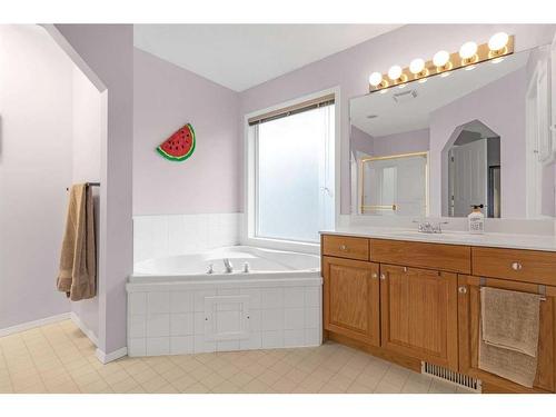 1093 Cranston Drive Se, Calgary, AB - Indoor Photo Showing Bathroom