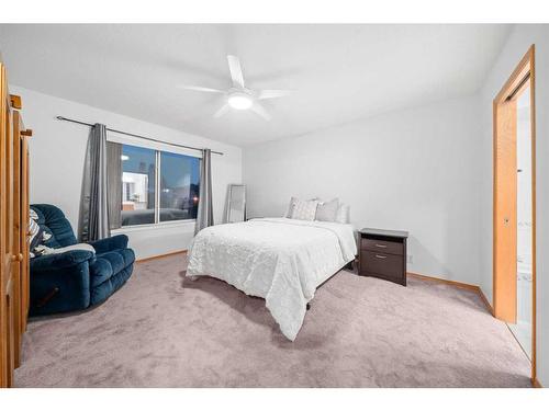 86 Cranfield Crescent Se, Calgary, AB - Indoor Photo Showing Bedroom