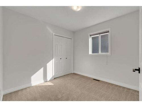 24 Tuscarora Place Nw, Calgary, AB - Indoor Photo Showing Other Room