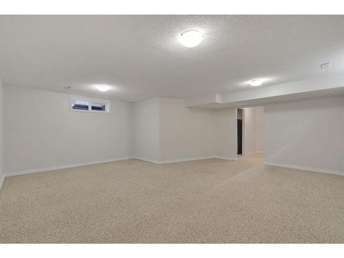 24 Tuscarora Place Nw, Calgary, AB - Indoor