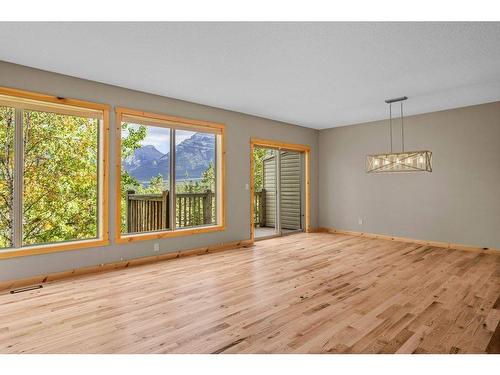 102-800 Wilson Way, Canmore, AB - Indoor