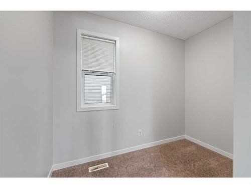 80 Copperpond Parade Se, Calgary, AB - Indoor Photo Showing Other Room