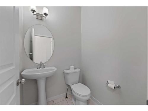 80 Copperpond Parade Se, Calgary, AB - Indoor Photo Showing Bathroom