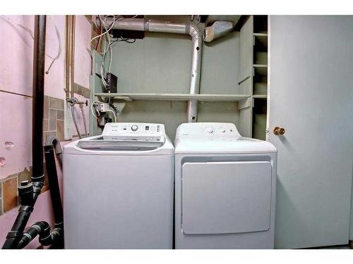 331 Huntridge Road Ne, Calgary, AB - Indoor Photo Showing Laundry Room