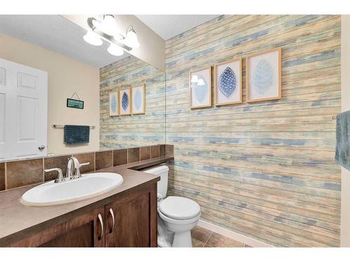 13 Brightoncrest Grove Se, Calgary, AB - Indoor Photo Showing Bathroom