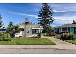 48 Malibou Road SW Calgary, AB T2V 1W8