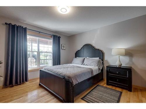 40303 Range Road 222, Rural Lacombe County, AB - Indoor Photo Showing Bedroom