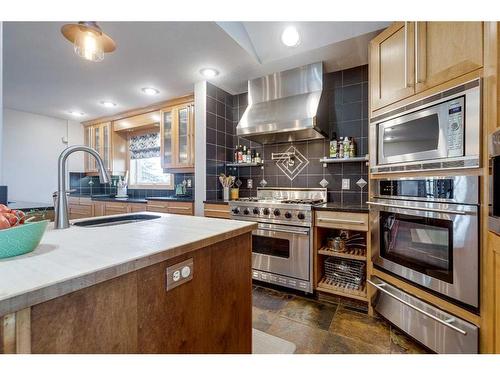 40303 Range Road 222, Rural Lacombe County, AB - Indoor Photo Showing Kitchen With Upgraded Kitchen