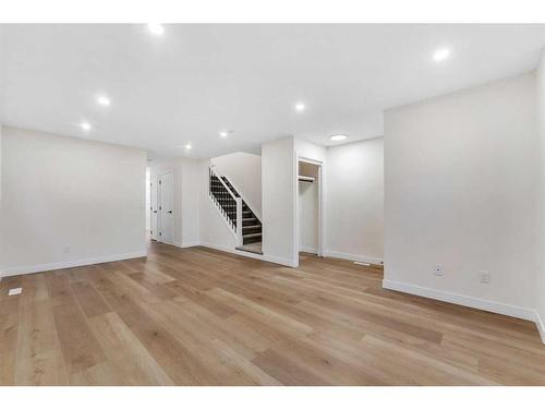 38 Templeson Crescent Ne, Calgary, AB - Indoor Photo Showing Living Room