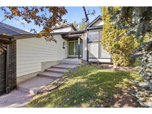 3 Stranraer Place Sw, Calgary, AB - Outdoor