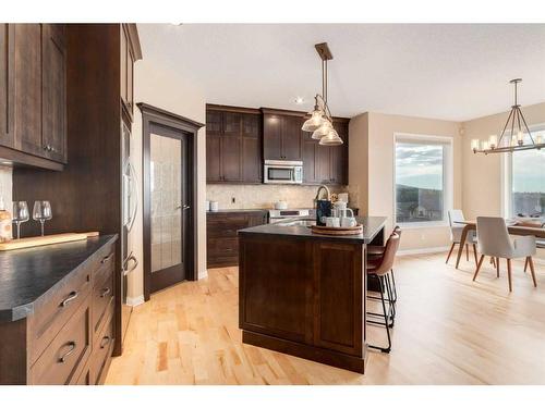 72 Sunset Close, Cochrane, AB - Indoor