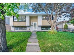 412 Pinegreen Close NE Calgary, AB T1Y 1W3