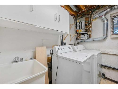 412 Pinegreen Close Ne, Calgary, AB - Indoor Photo Showing Laundry Room