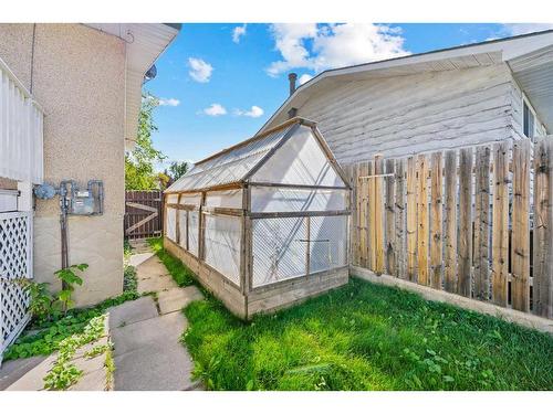 412 Pinegreen Close Ne, Calgary, AB - Outdoor With Exterior