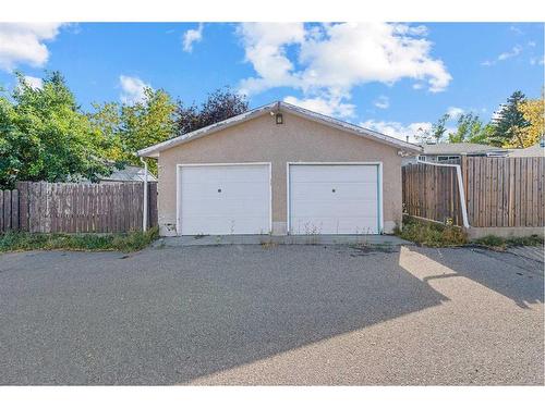 412 Pinegreen Close Ne, Calgary, AB 