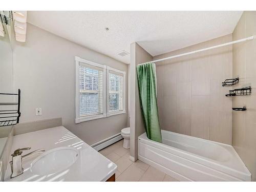 105-112 14 Avenue Se, Calgary, AB - Indoor Photo Showing Bathroom