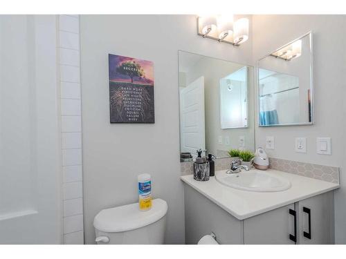 831 Creekside Boulevard Sw, Calgary, AB - Indoor Photo Showing Bathroom