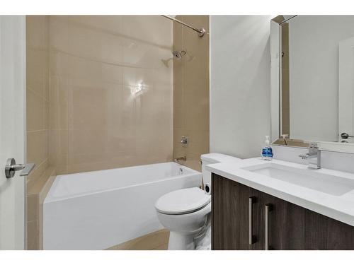 2-1929 36 Street Sw, Calgary, AB - Indoor Photo Showing Bathroom