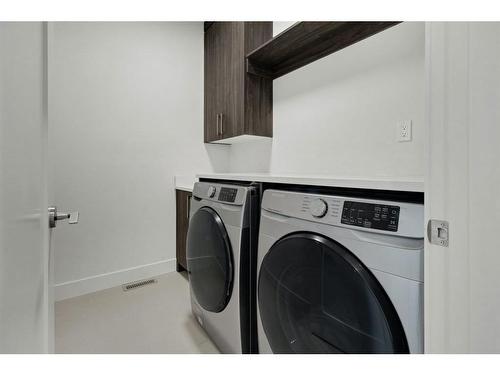 2-1929 36 Street Sw, Calgary, AB - Indoor Photo Showing Laundry Room