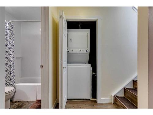 137 Storybook Terrace Nw, Calgary, AB - Indoor Photo Showing Laundry Room