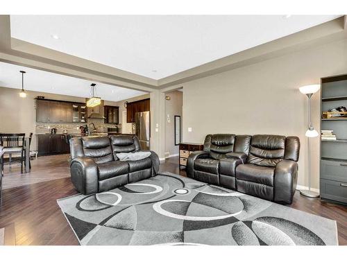 771 Windridge Road Sw, Airdrie, AB - Indoor Photo Showing Living Room