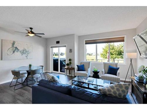 285 Auburn Crest Way Se, Calgary, AB - Indoor Photo Showing Living Room