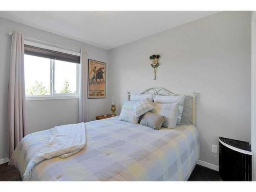 285 Auburn Crest Way Se, Calgary, AB - Indoor Photo Showing Bedroom