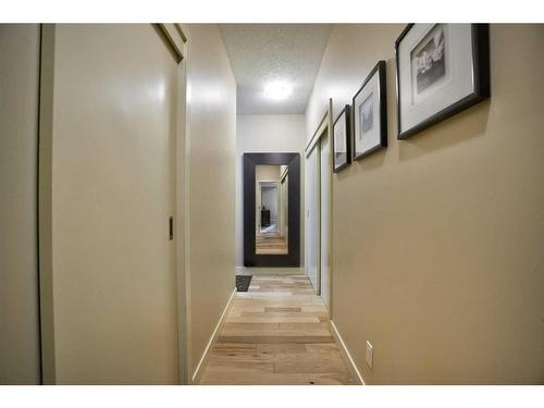 202-2307 14 Street Sw, Calgary, AB - Indoor Photo Showing Other Room