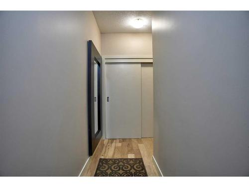 202-2307 14 Street Sw, Calgary, AB - Indoor Photo Showing Other Room