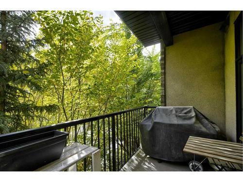 202-2307 14 Street Sw, Calgary, AB - Outdoor With Exterior