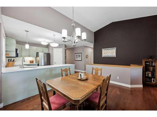 78 Rivercrest Villas Se, Calgary, AB - Indoor Photo Showing Dining Room