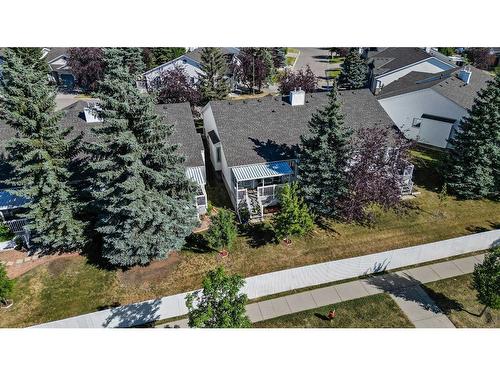 78 Rivercrest Villas Se, Calgary, AB - Outdoor