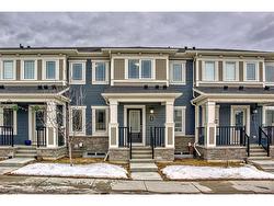 128 Cityside Manor NE Calgary, AB T3N 1H7