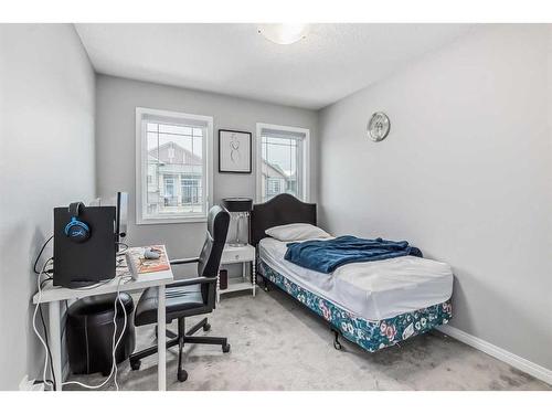 128 Cityside Manor Ne, Calgary, AB - Indoor Photo Showing Bedroom