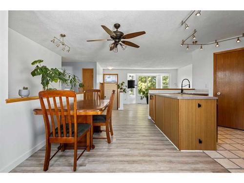 337 Strathford Boulevard, Strathmore, AB - Indoor Photo Showing Dining Room