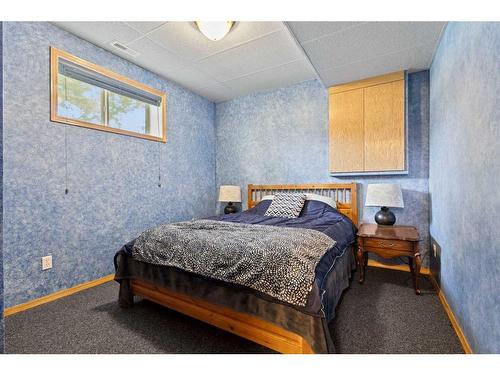 337 Strathford Boulevard, Strathmore, AB - Indoor Photo Showing Bedroom