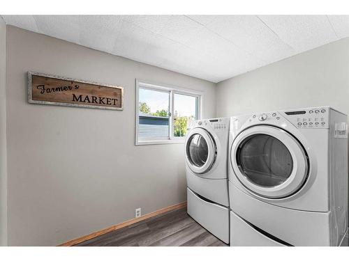 5060 49 Avenue, Stavely, AB - Indoor Photo Showing Laundry Room