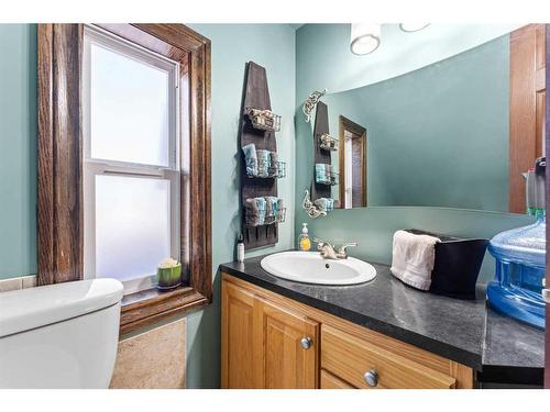 5060 49 Avenue, Stavely, AB - Indoor Photo Showing Bathroom