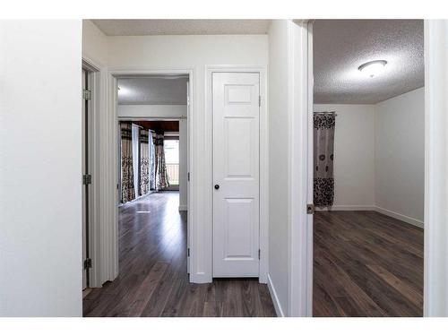 1027 Pinecliff Drive Ne, Calgary, AB - Indoor Photo Showing Other Room