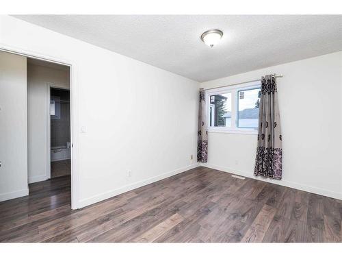 1027 Pinecliff Drive Ne, Calgary, AB - Indoor Photo Showing Other Room