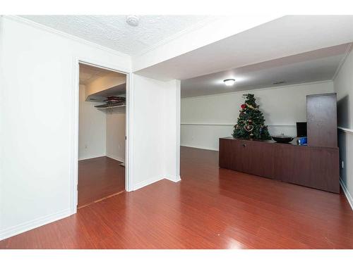 1027 Pinecliff Drive Ne, Calgary, AB - Indoor Photo Showing Other Room