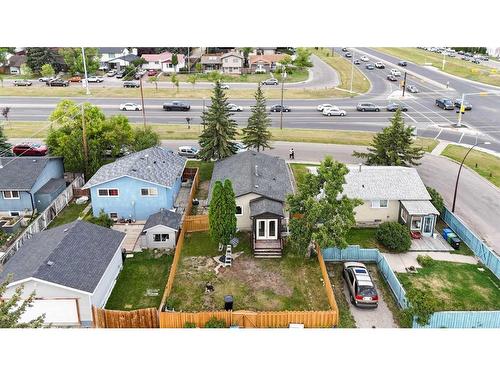 1027 Pinecliff Drive Ne, Calgary, AB - Outdoor With View