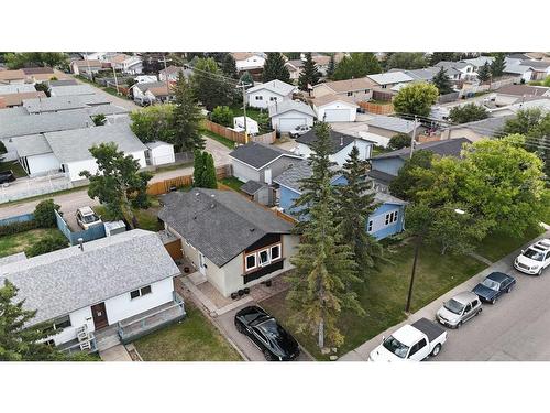 1027 Pinecliff Drive Ne, Calgary, AB - Outdoor With View