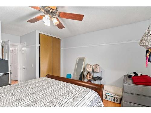 224 Covington Place Ne, Calgary, AB - Indoor Photo Showing Bedroom