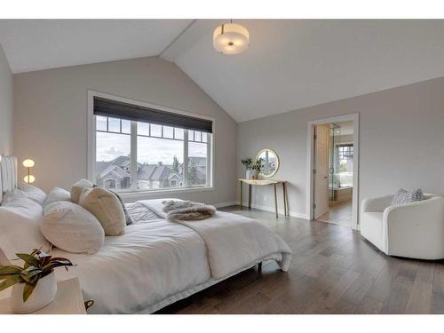 118 Hillside Terrace, Rural Rocky View County, AB - Indoor Photo Showing Bedroom