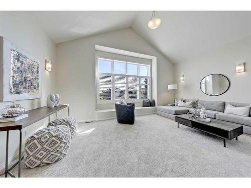 133 Tusslewood Heights Nw, Calgary, AB - Indoor Photo Showing Living Room