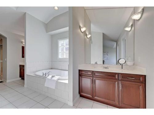 133 Tusslewood Heights Nw, Calgary, AB - Indoor Photo Showing Bathroom